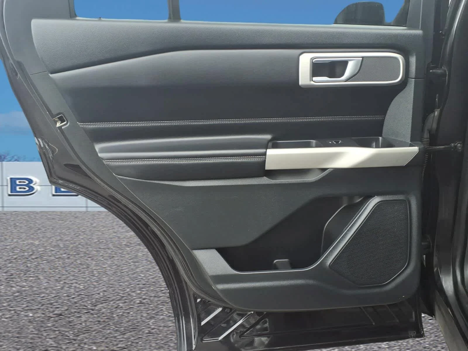 Used 2020 Agate Black Metallic Ford XLT image 29