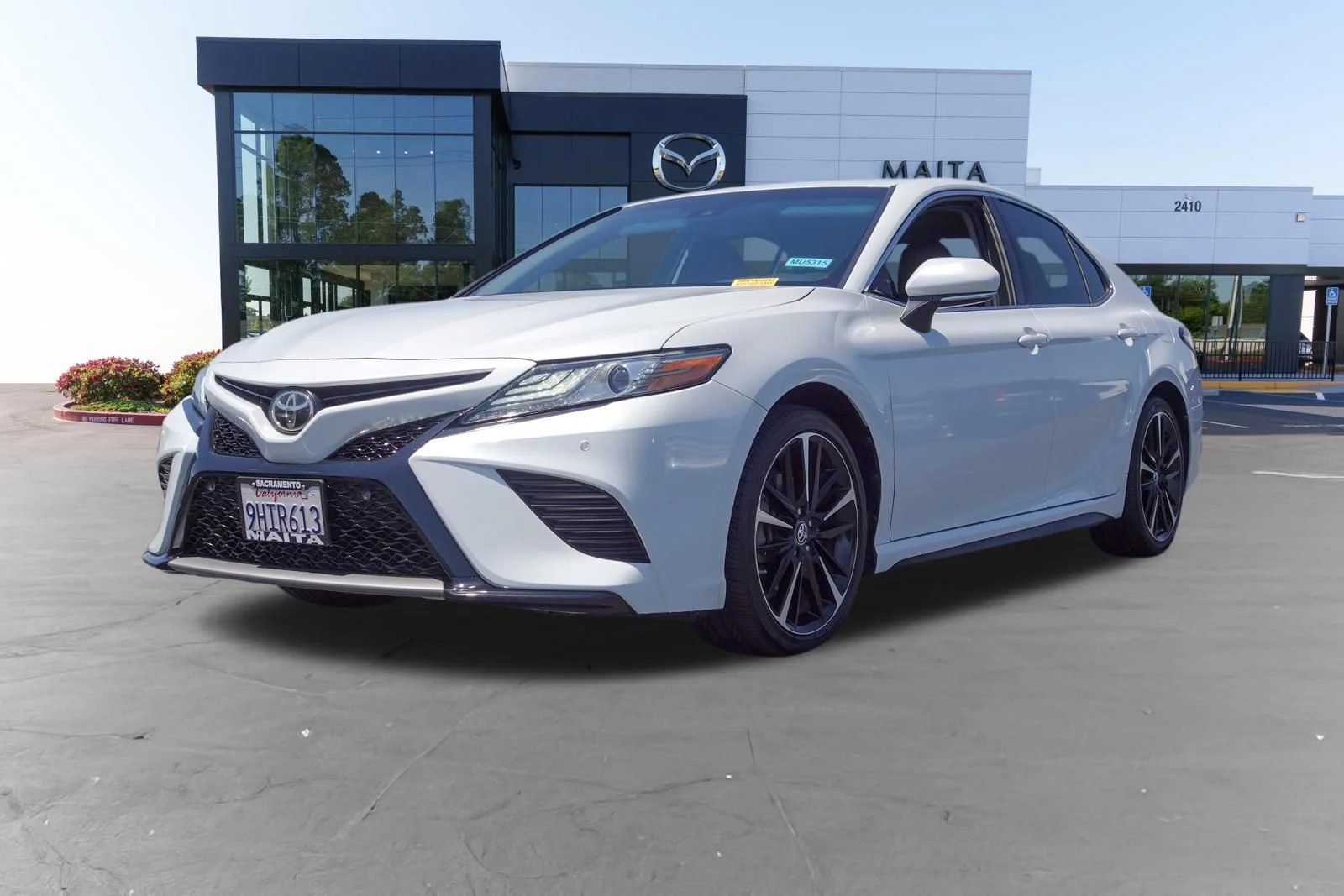 Used 2018 Wind Chill Pearl Toyota XSE image 7