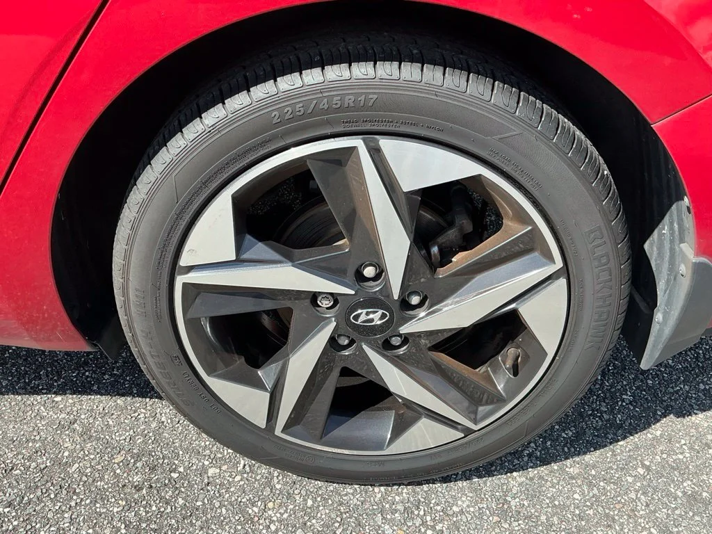 Used 2022 Red Hyundai Limited image 21