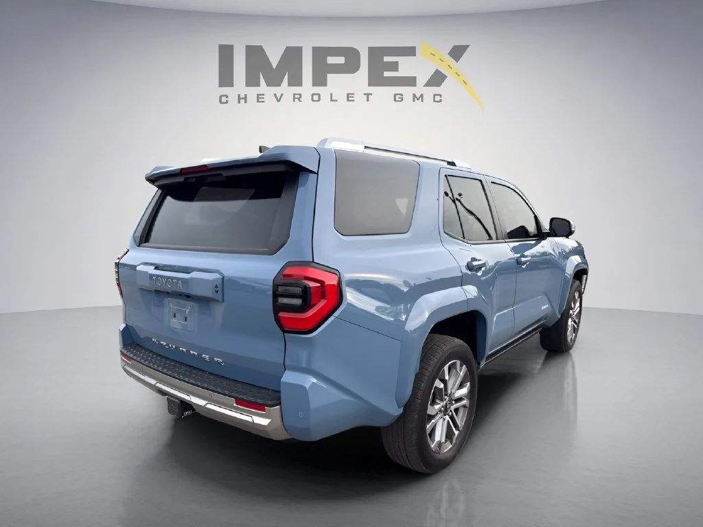 Used 2025  Toyota SR5 image 5