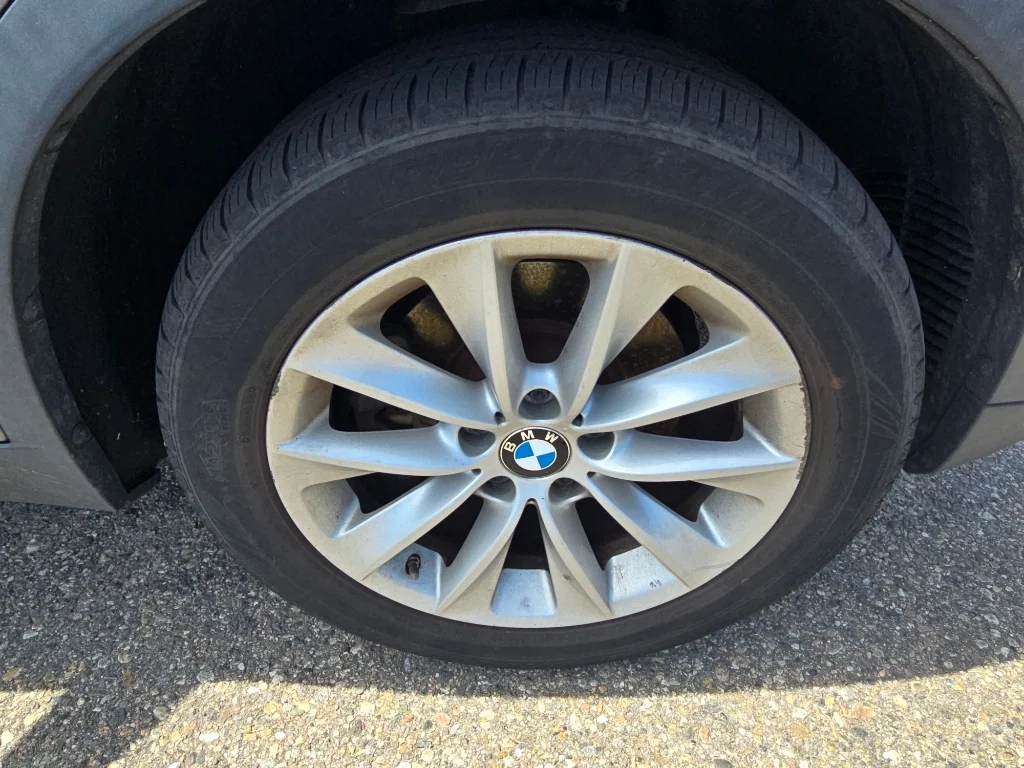 Used 2017 Space Gray Metallic BMW xDrive28i image 9