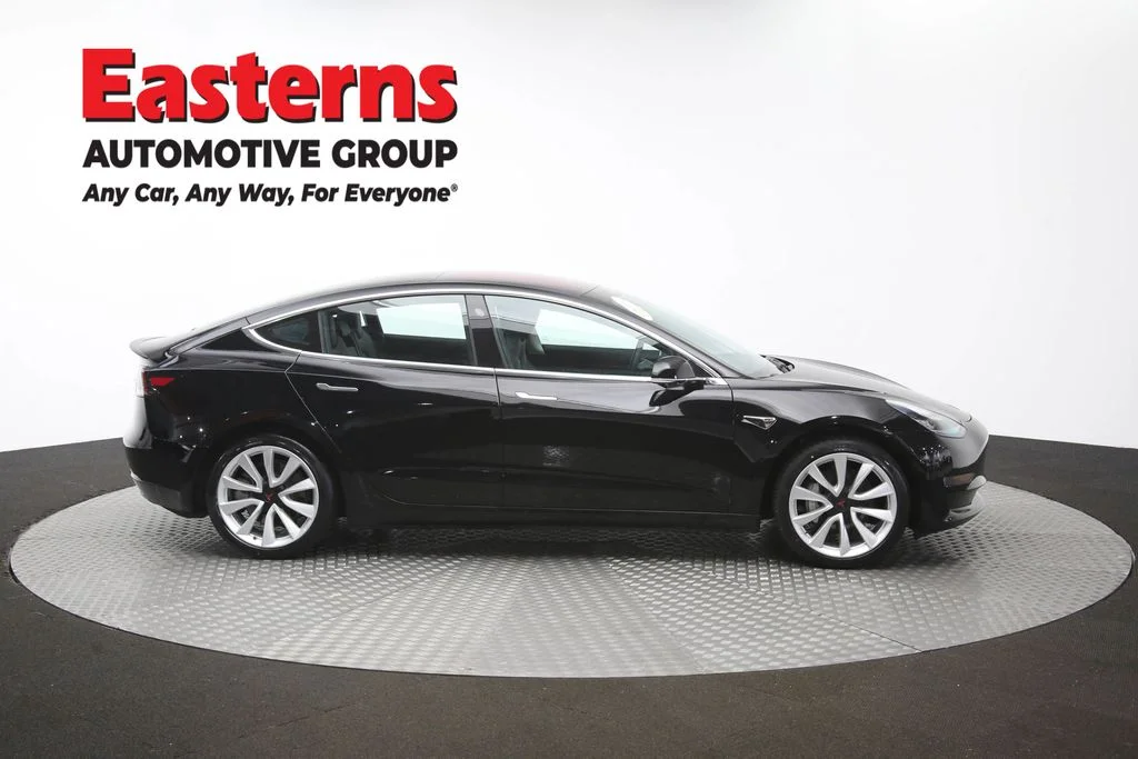 Used 2018 Black Tesla Mid Range image 40