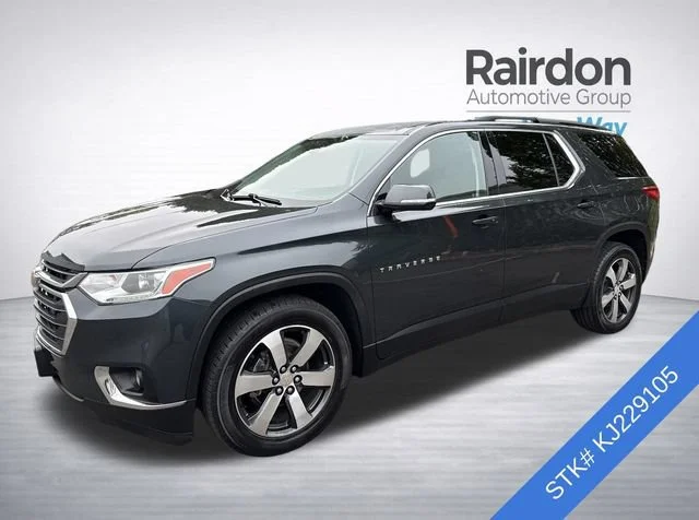 Used 2019 Graphite Metallic Chevrolet LT Leather image 3