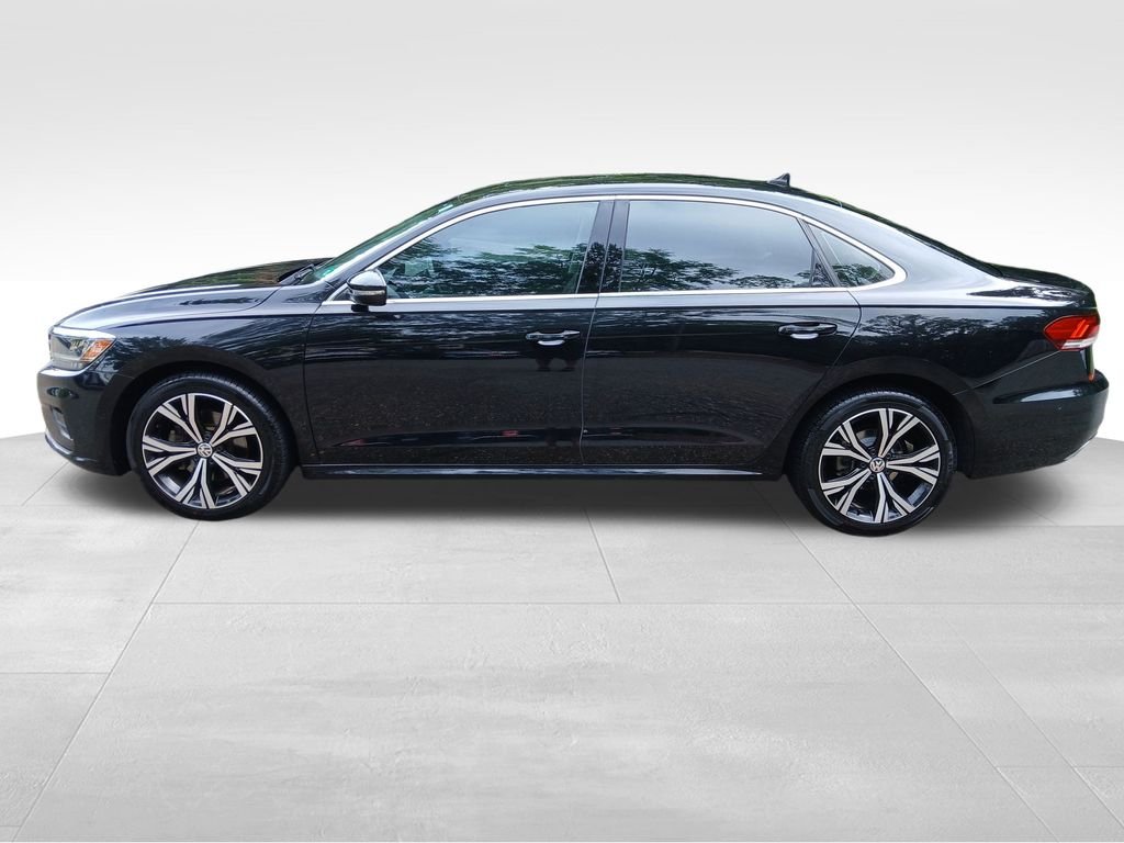 2020 Volkswagen Passat 2.0T SEL photo 2