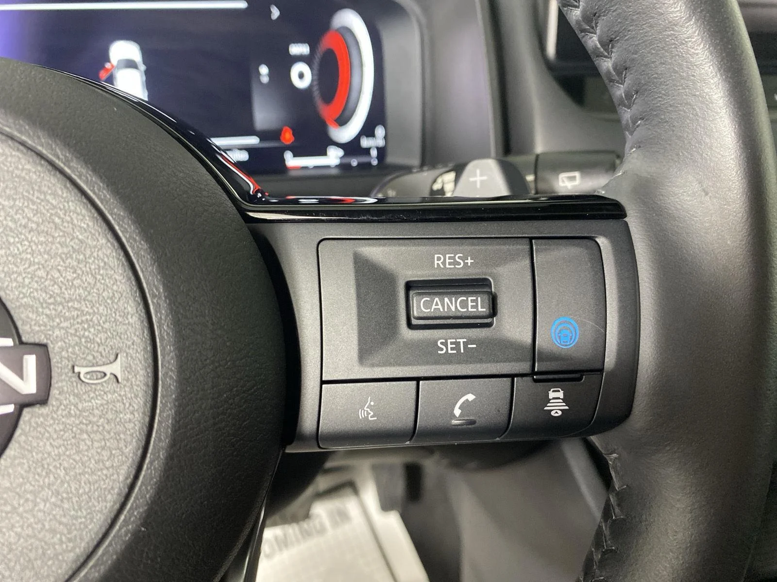 Used 2024 Deep Ocean Blue Pearl/Super Black Nissan SL image 17