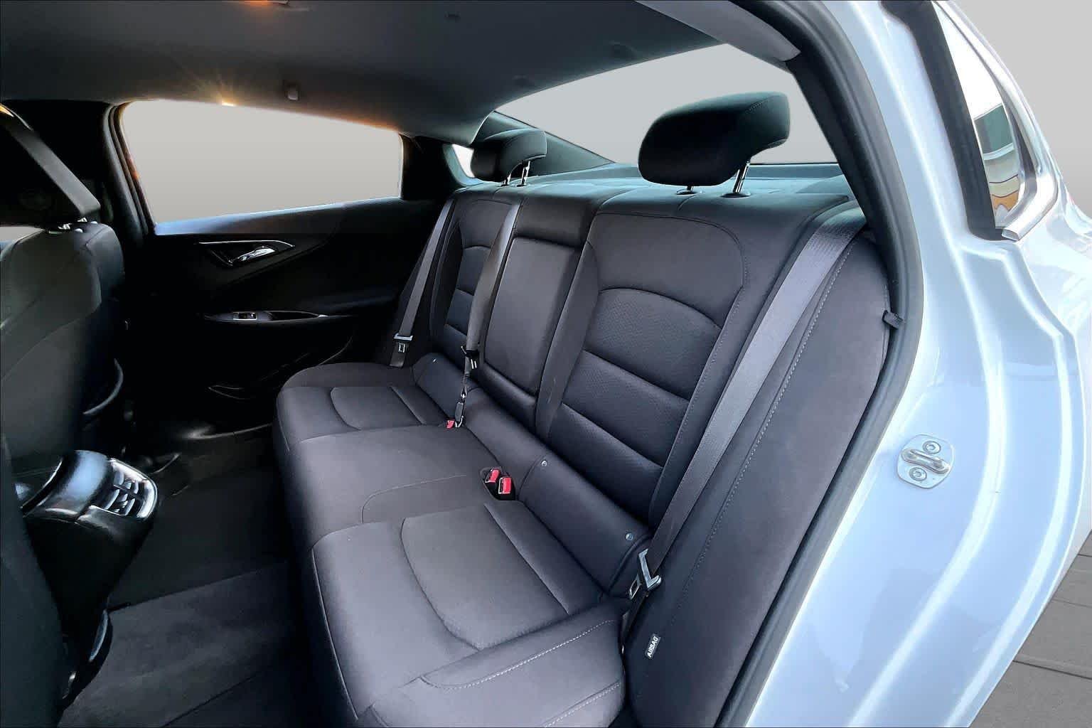 Used 2024 Summit White Chevrolet LT image 20