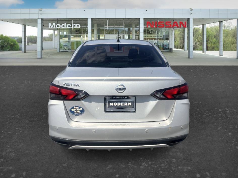 Used 2022 Brilliant Silver Metallic Nissan S image 4