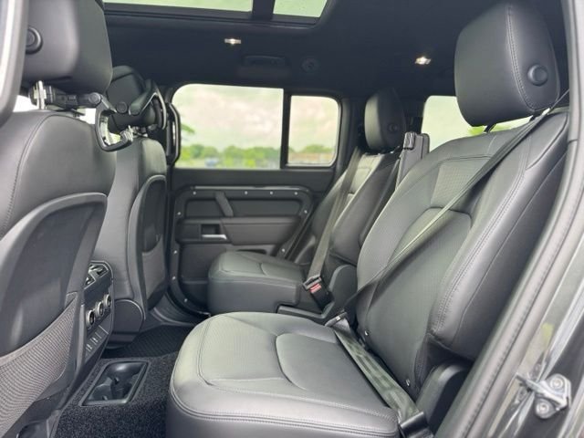 New 2026 Carpathian Grey Land Rover X-Dynamic SE image 11