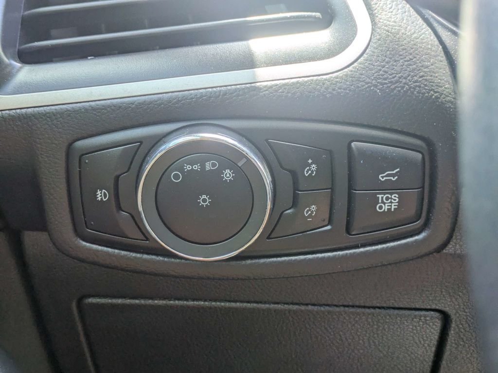 Used 2024 Red Ford SEL image 24