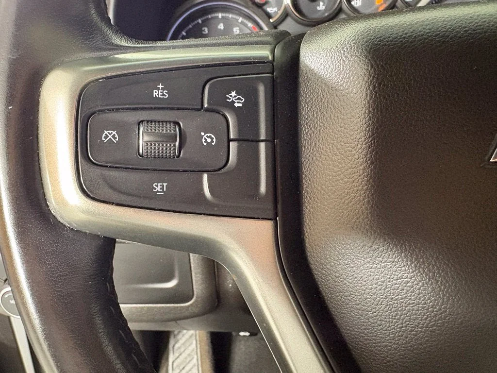Used 2021 SUMMIT WHITE Chevrolet LS image 29