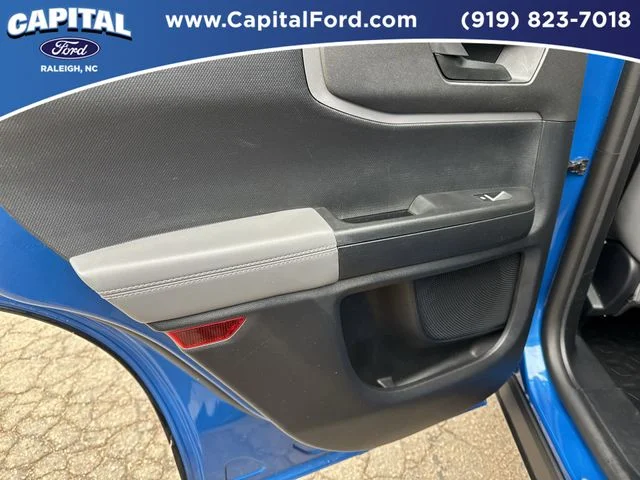 Used 2025 Blue Ford Badlands image 17