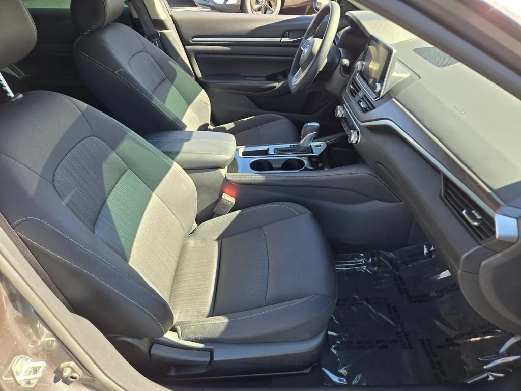 Used 2023 Gun Metallic Nissan 2.5 SV image 15