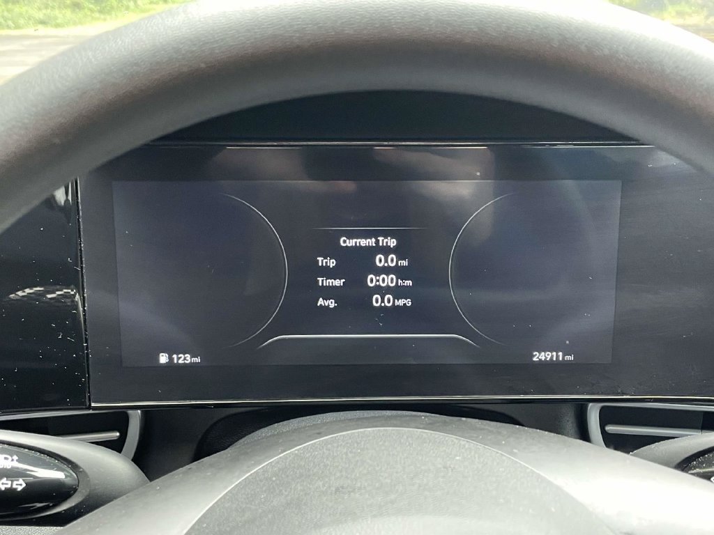 Certified Used 2024 White Hyundai SEL image 18
