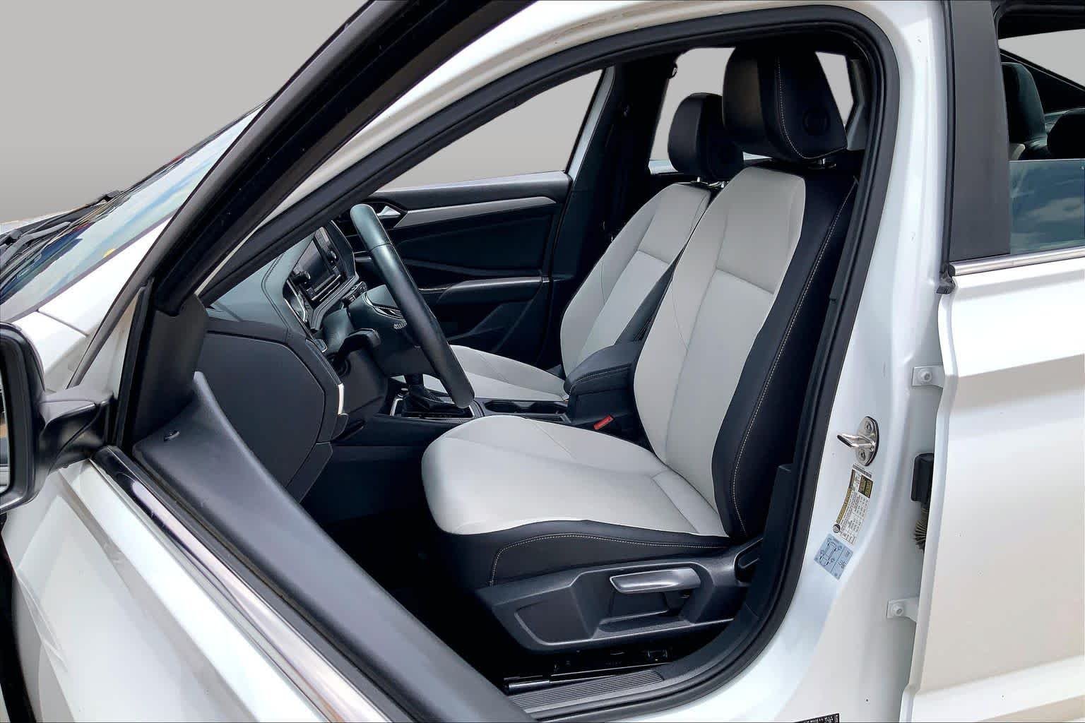 Used 2021 Pure White Volkswagen R-Line image 8