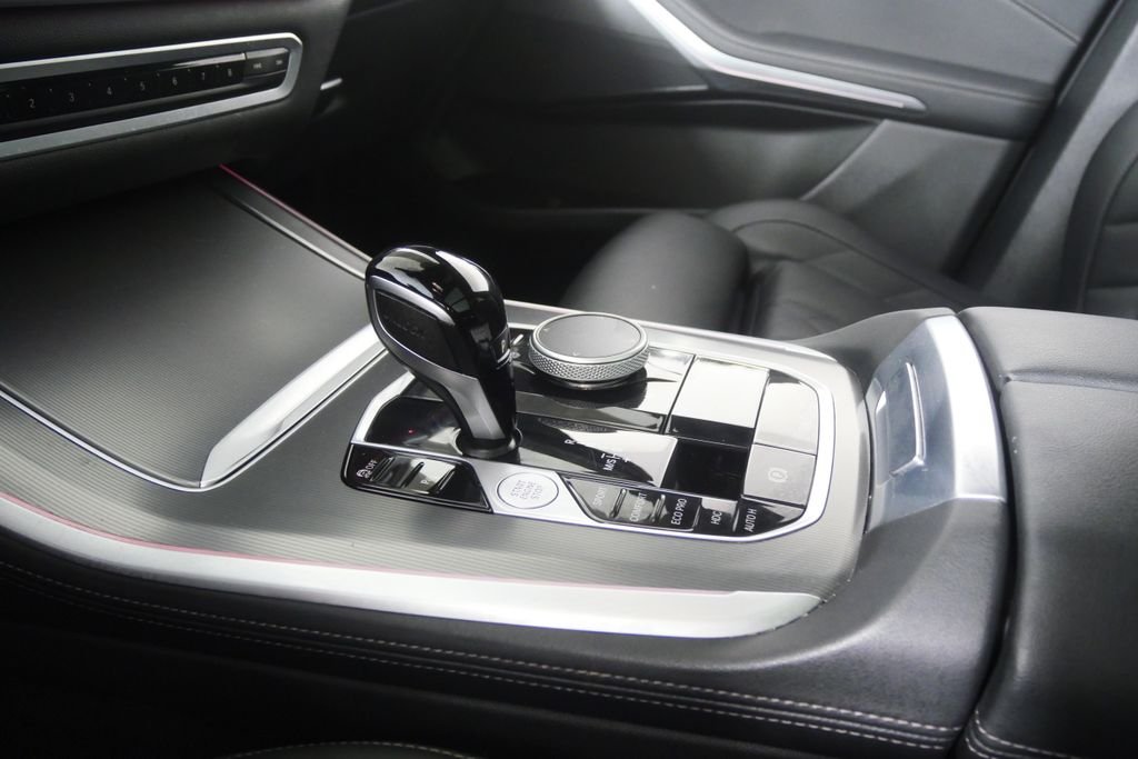 Used 2023 Black Sapphire Metallic BMW xDrive40i image 22