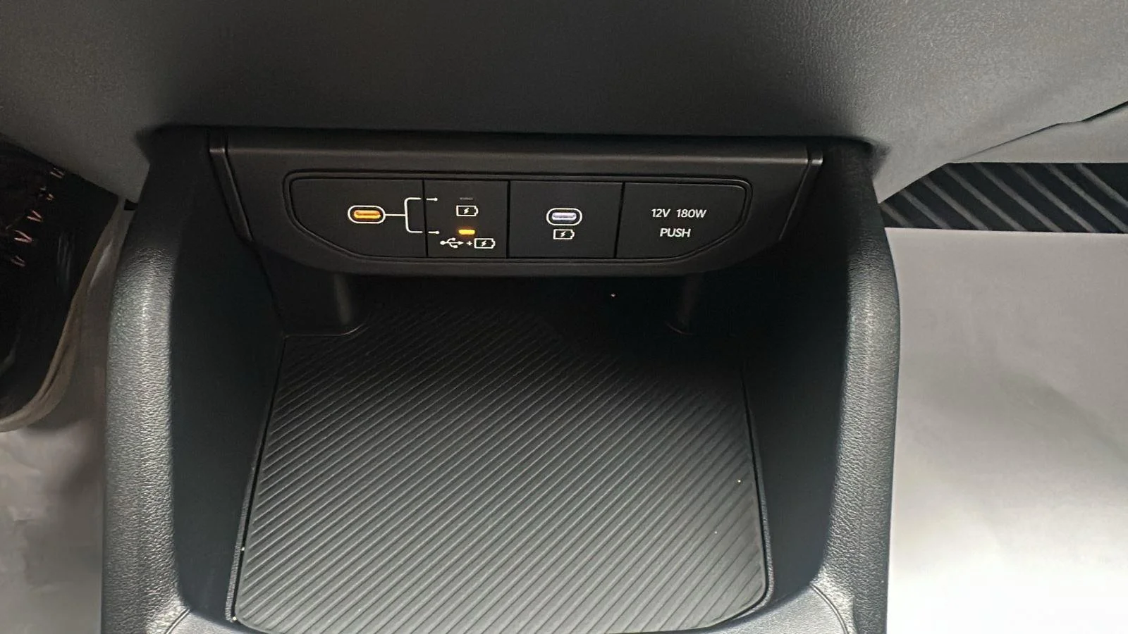 Used 2025 Aurora Black Pearl Kia LXS image 23