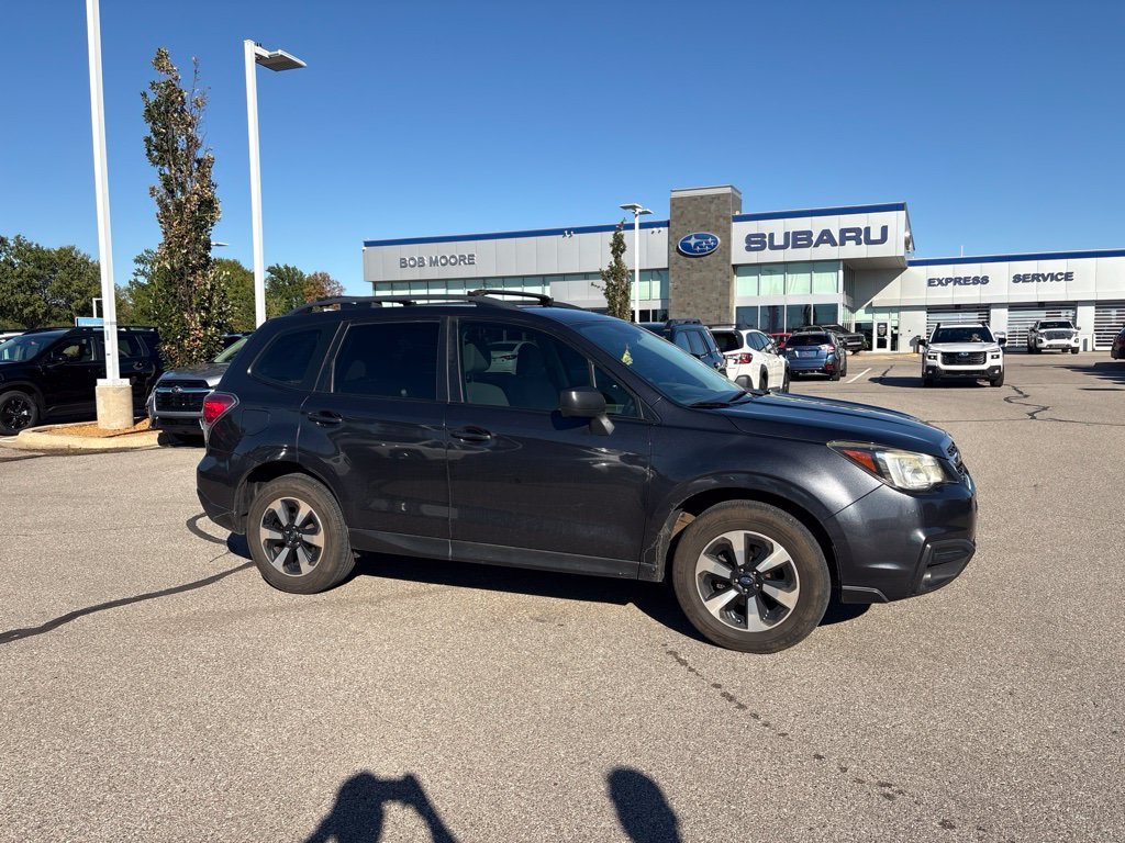 Used 2017 Gray Subaru 2.5i image 1
