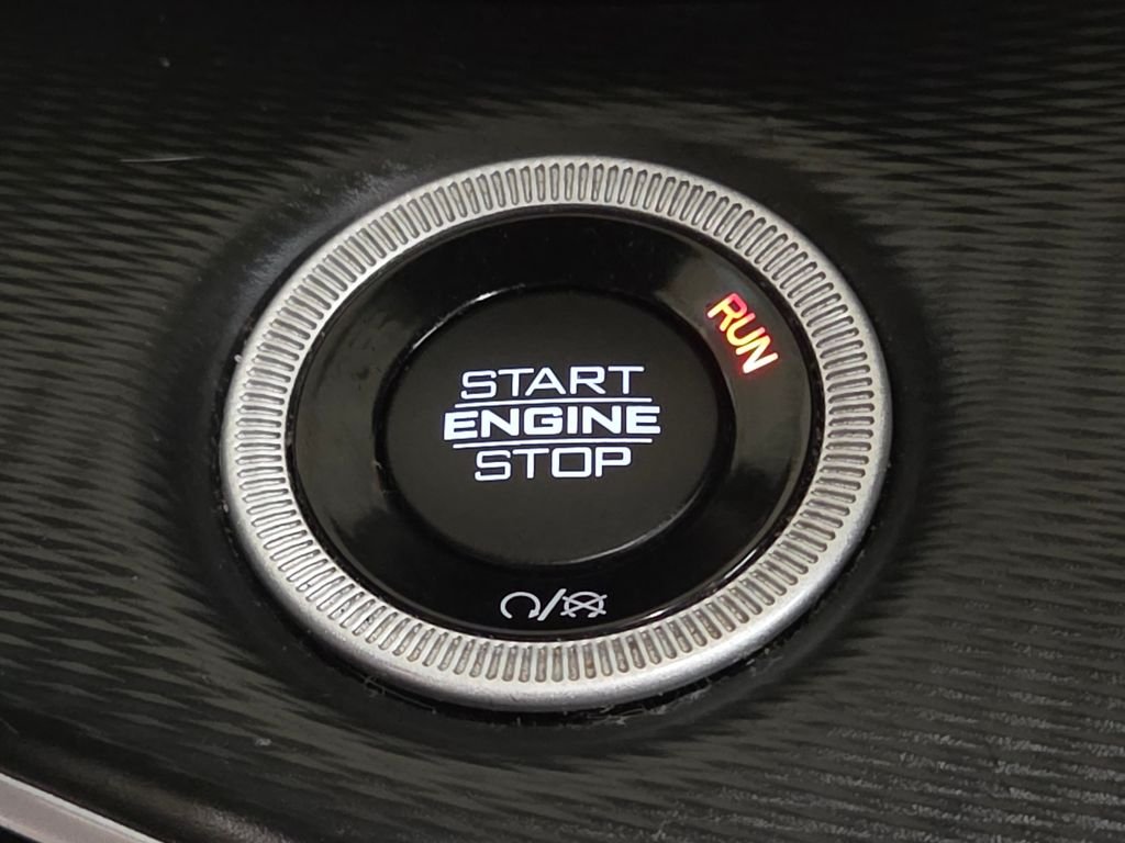 Used 2023 Black Jeep Altitude image 32