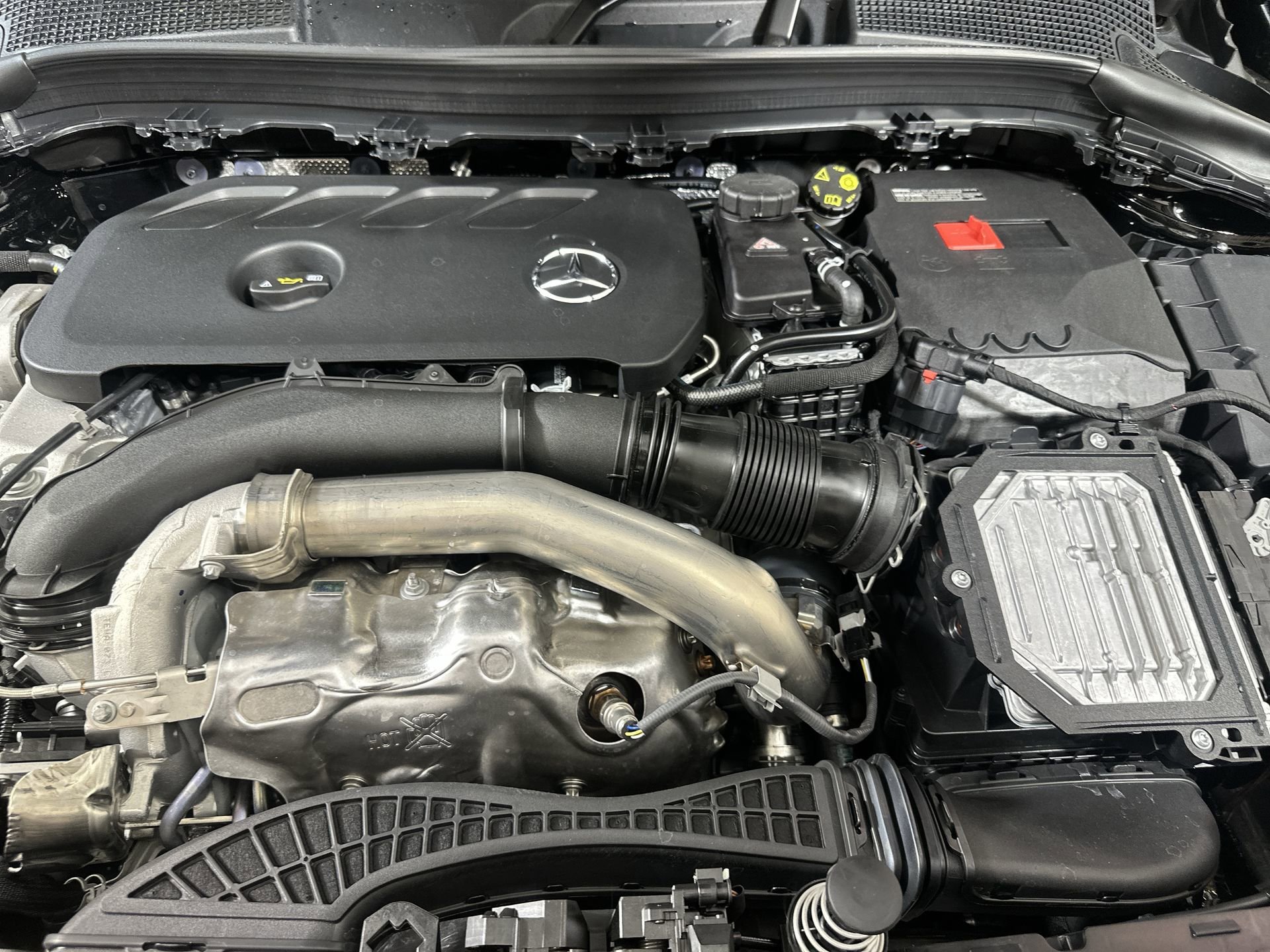 Used 2025 COSMOS BLACK METALLIC Mercedes-Benz GLA 250 image 26