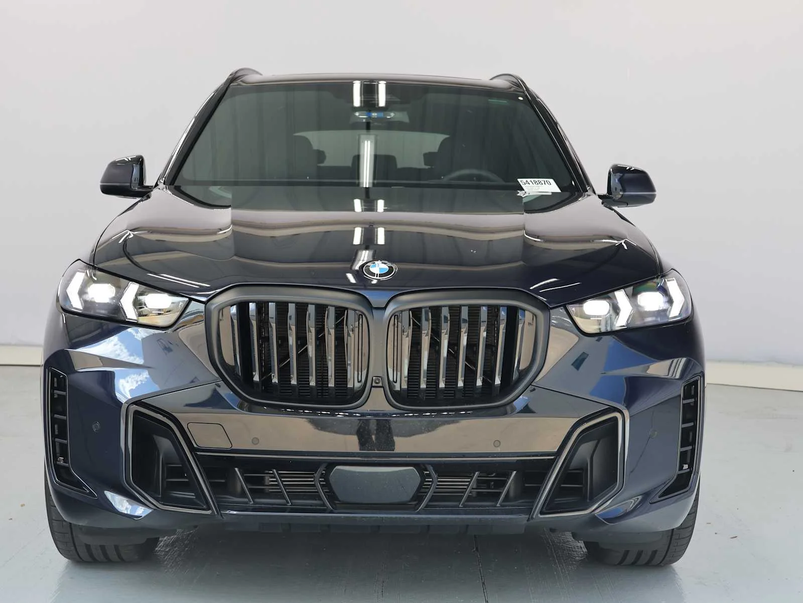 Used 2026 Carbon Black Metallic BMW xDrive40i image 2