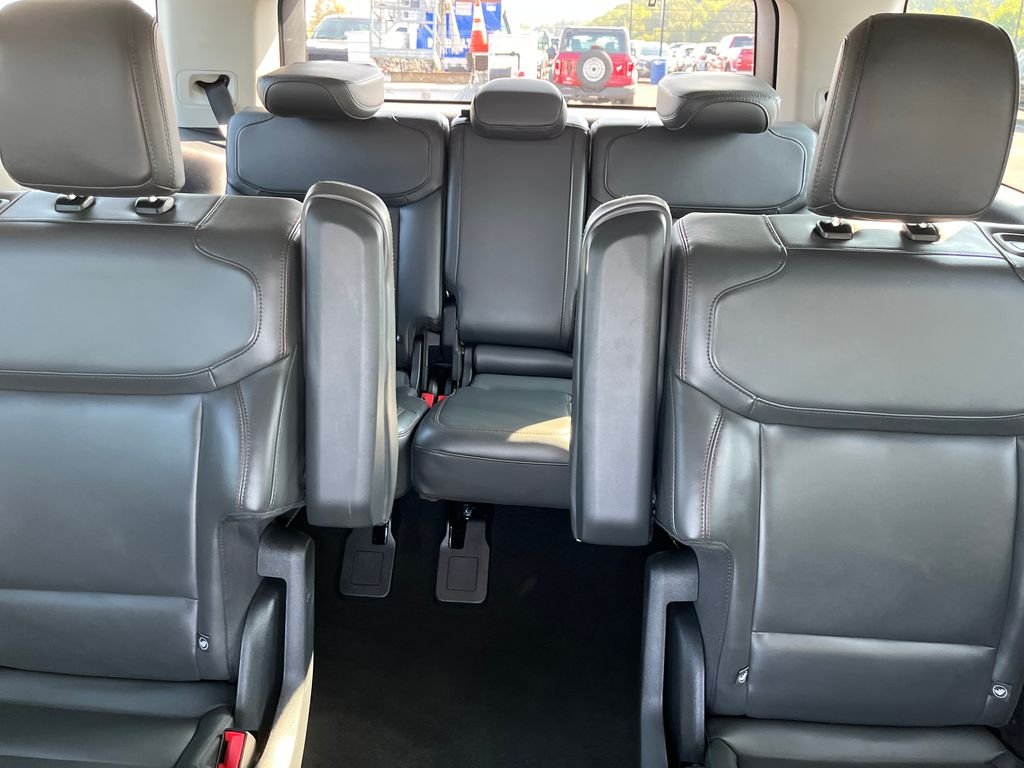 Used 2025 Gray Ford Active image 23