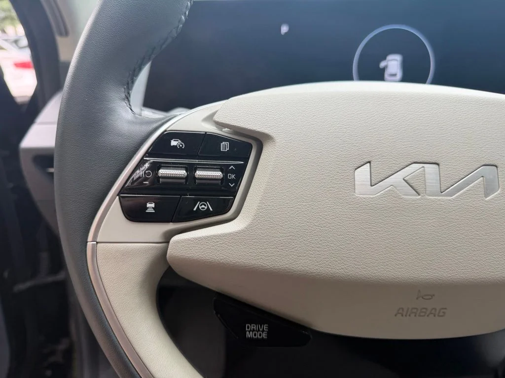 Certified Used 2024 Aurora Black Pearl Kia Wind image 14
