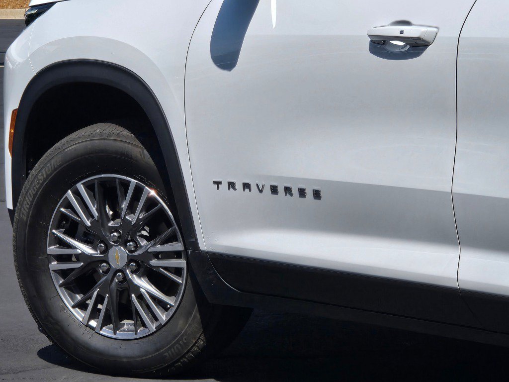 2026 Chevrolet Traverse LT - Photo 16