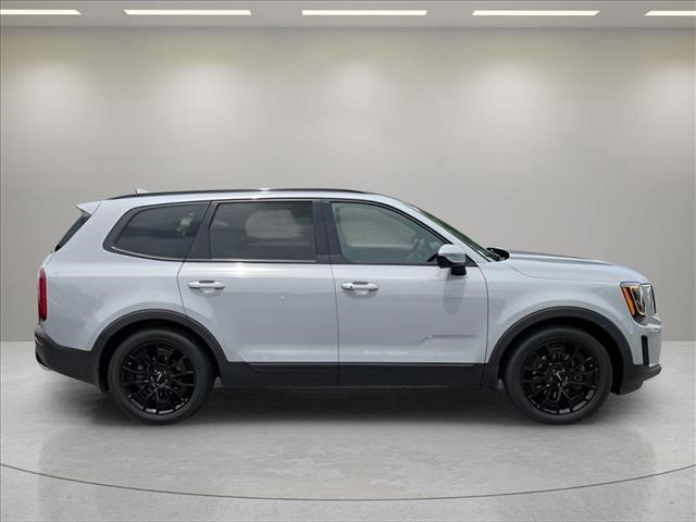 Used 2022 Wolf Gray Kia SX image 6
