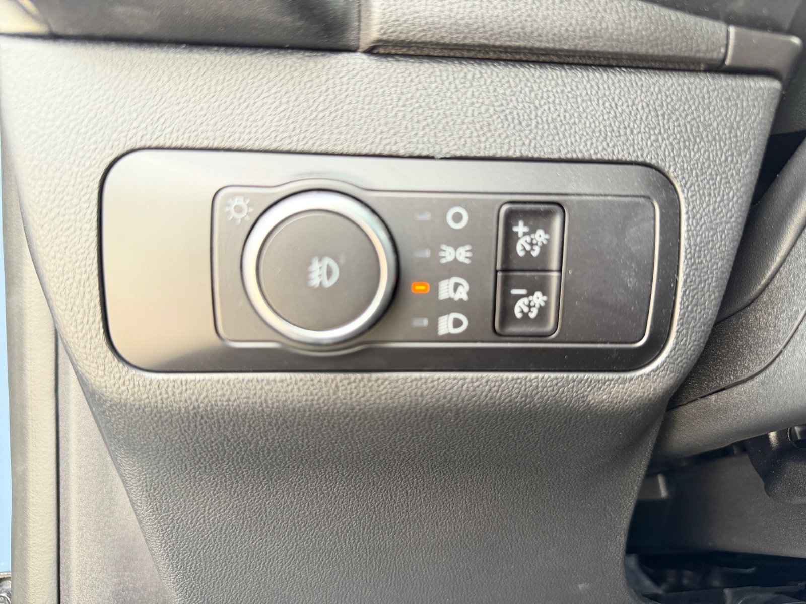 New 2026 Azure Gray Metallic Tri-Coat Ford Outer Banks image 25