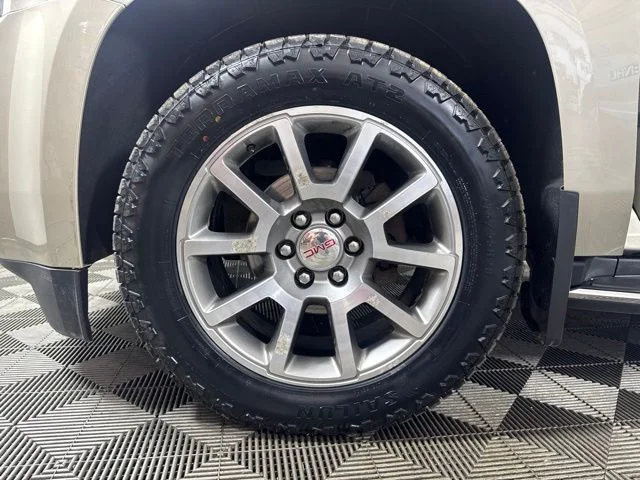 Used 2016 Beige GMC Denali image 10