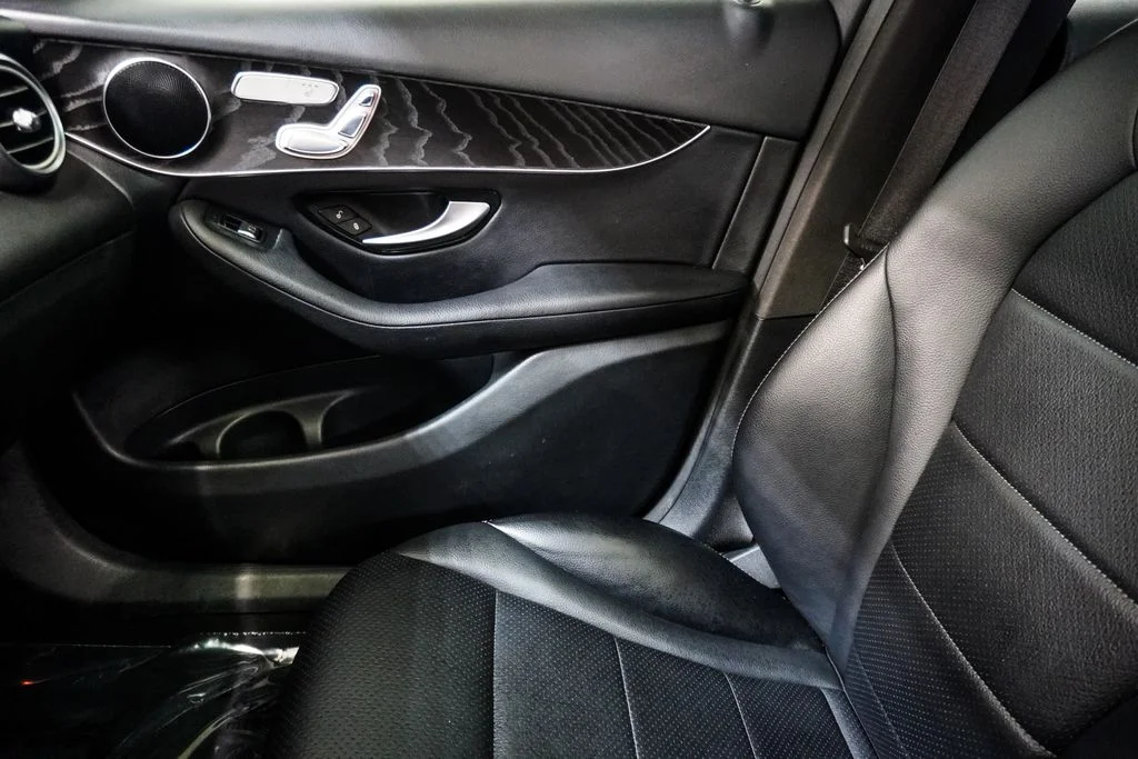 Used 2018 Gray Mercedes-Benz GLC 300 image 29