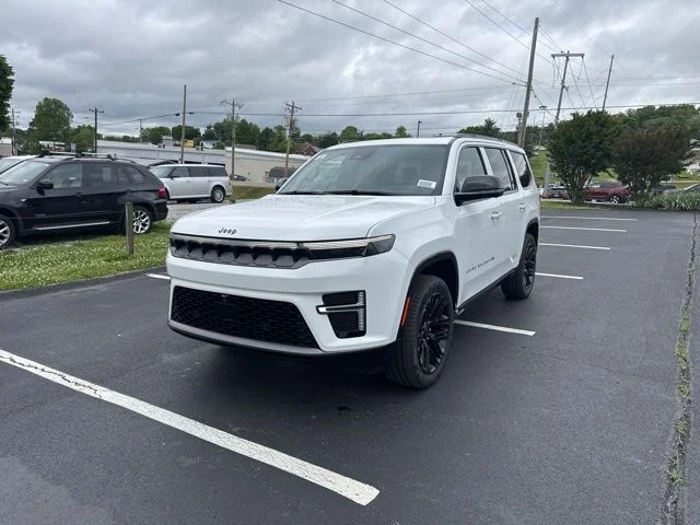 New 2026 Bright White Clear-Coat Exterior Paint Jeep Limited Reserve image 3