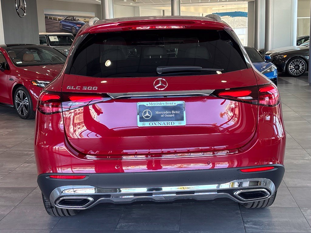 New 2027 MANUFAKTUR Patagonia Red Metallic Mercedes-Benz GLC 300 image 4