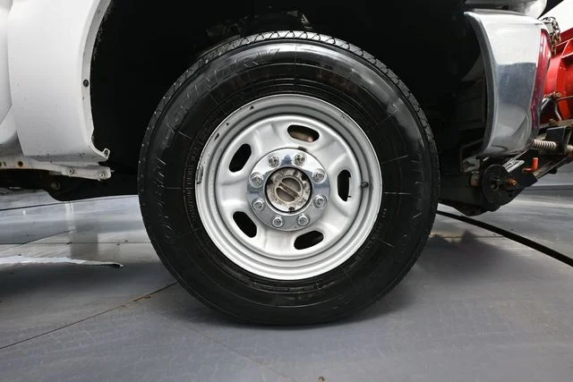 Used 2014 White Ford XL image 16