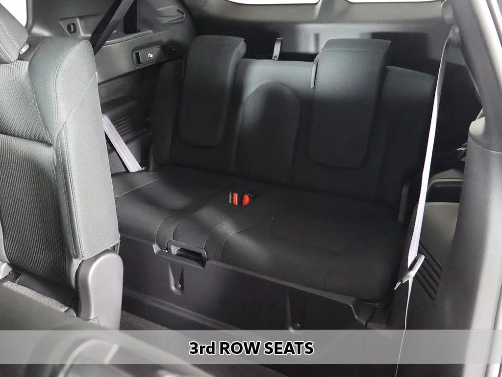 New 2026 Black Mitsubishi ES image 8