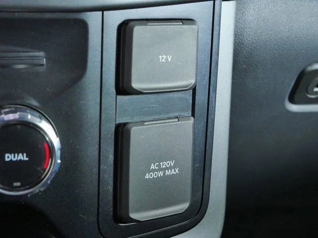 Used 2024 Silver Ford XLT image 33