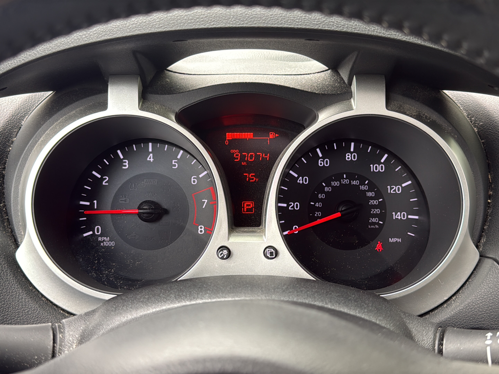 Used 2017 Gray Nissan SL image 25