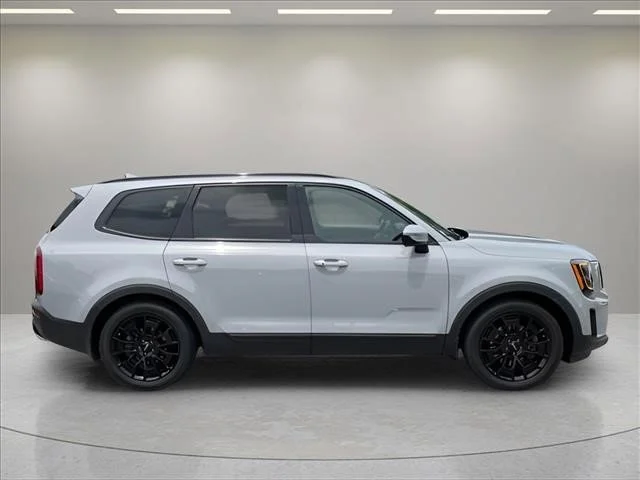 Used 2022 Wolf Gray Kia SX image 6