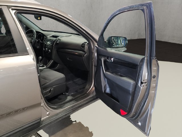 Used 2011 Titanium Silver Kia LX image 16