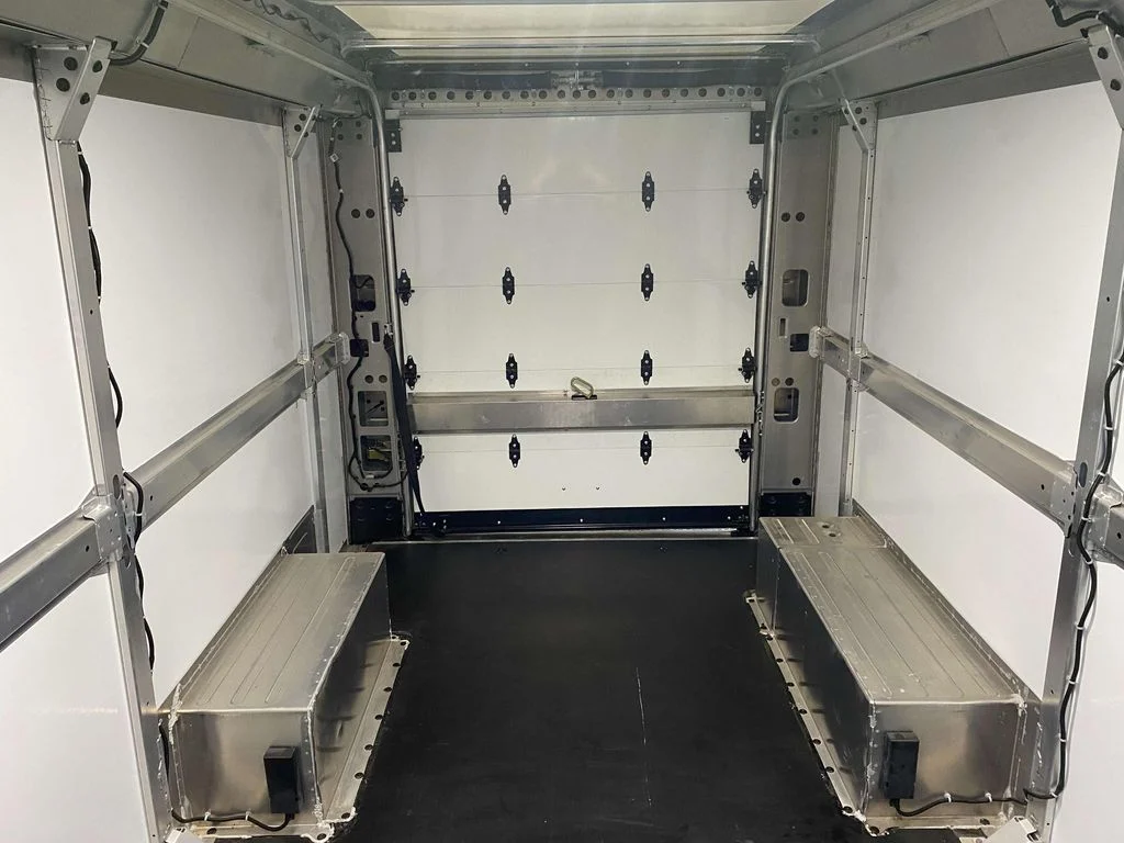 Used 2023 Oyster BrightDrop Base image 12