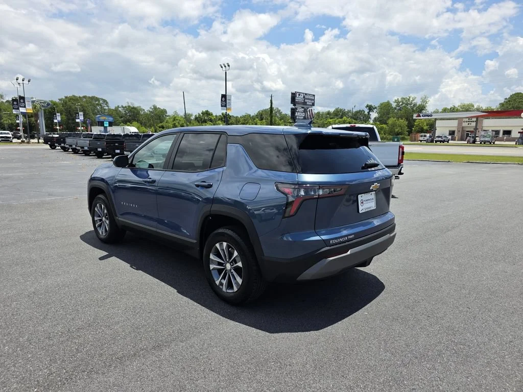 Used 2026 Lakeshore Blue Metallic Chevrolet LT image 3