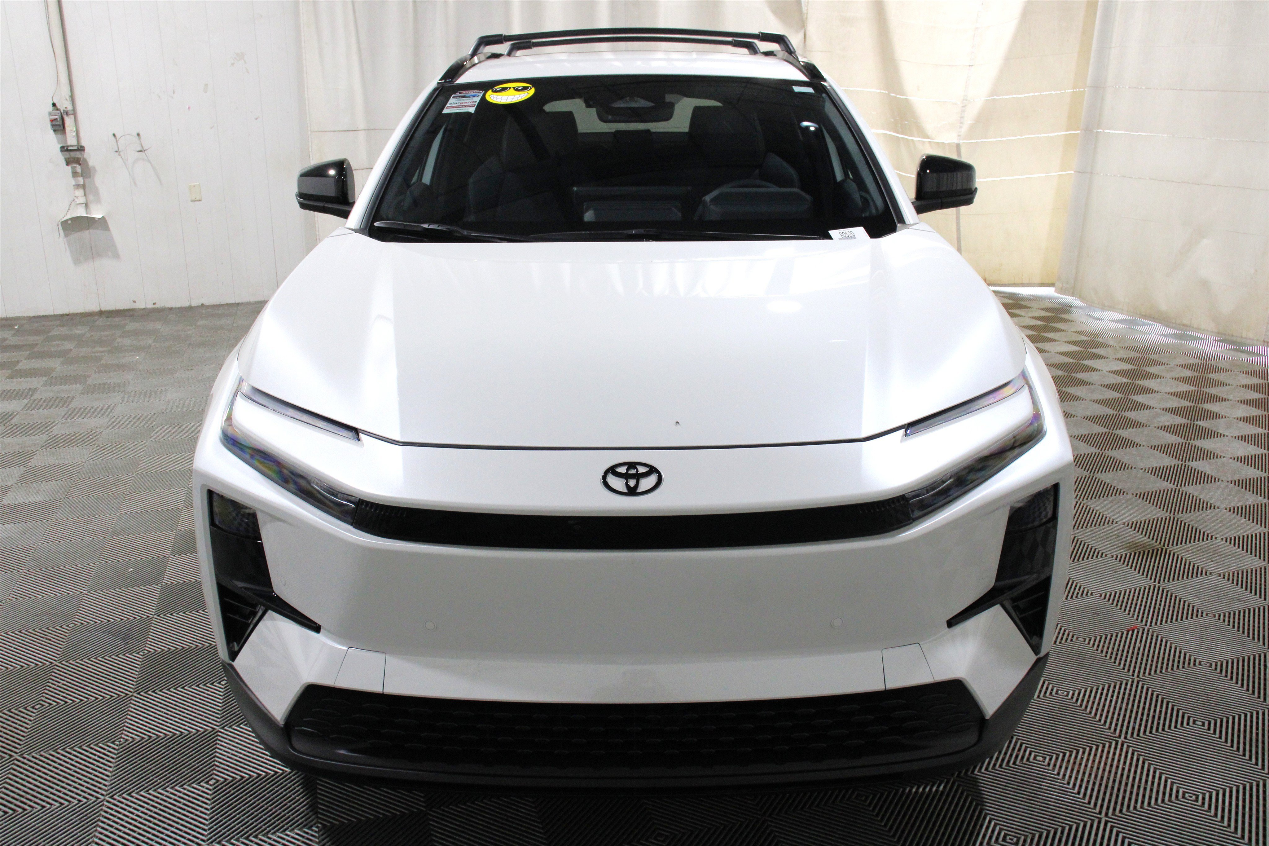 New 2026 Wind Chill Pearl Toyota XSE image 32