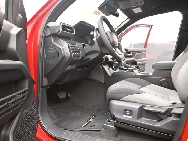 2025 Toyota Tacoma TRD Off Road - Photo 11