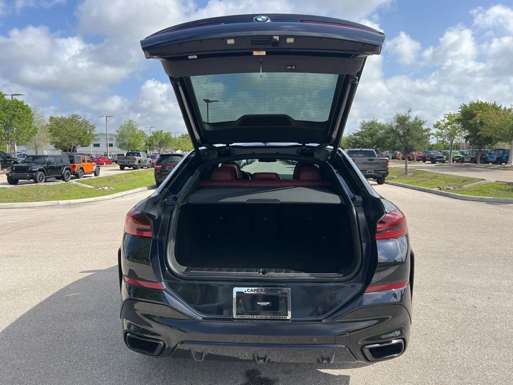Used 2020 Black BMW M50i image 33