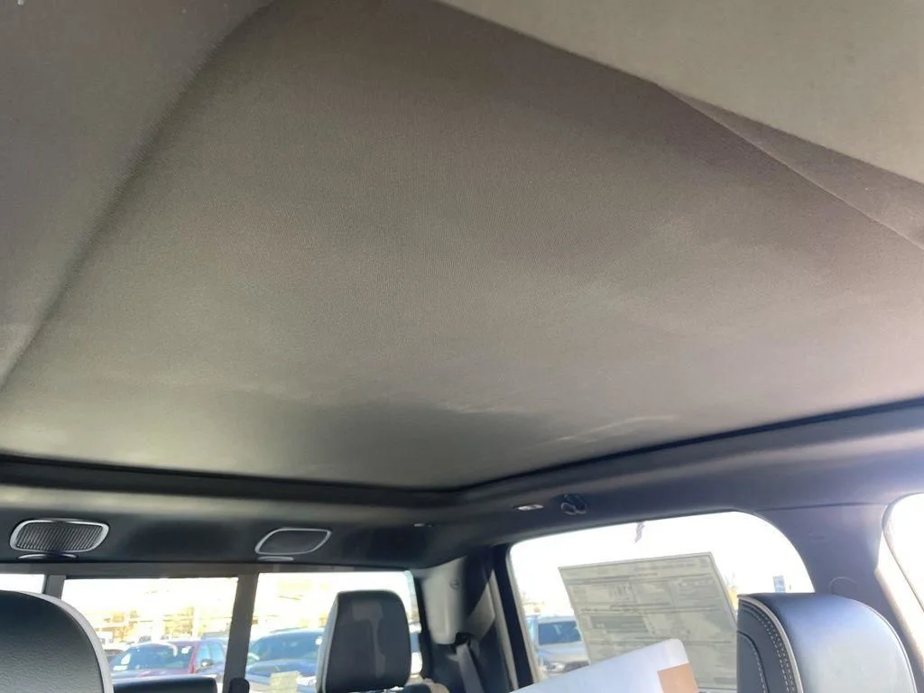New 2026 Ivory White Tri-Coat Pearl-Coat Exterior Paint RAM Laramie image 42
