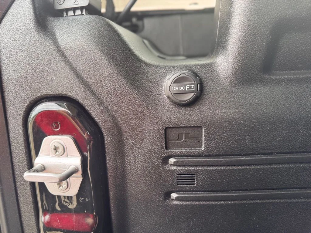 Used 2023 Black Jeep Rubicon image 32