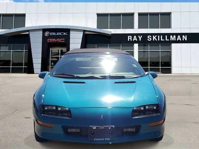 Used 1995 Green Chevrolet Z28 image 2