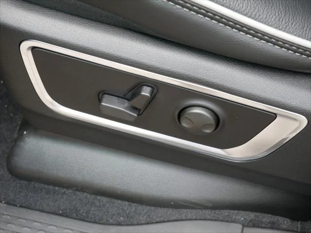 New 2026 Diamond Black Crystal Pearl-Coat Exterior Paint RAM LARAMIE image 13
