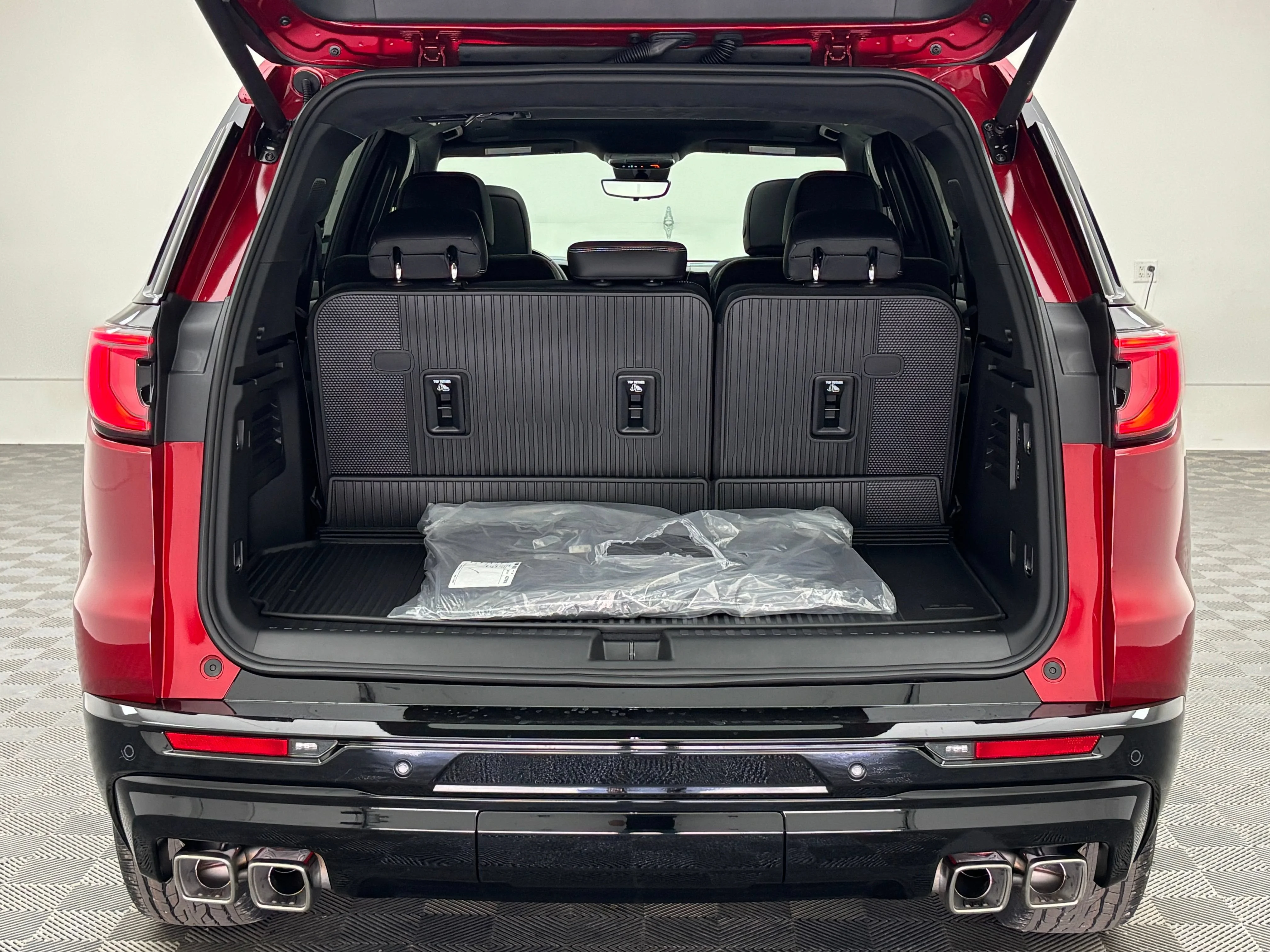 2026 GMC Acadia Denali Ultimate - Photo 12