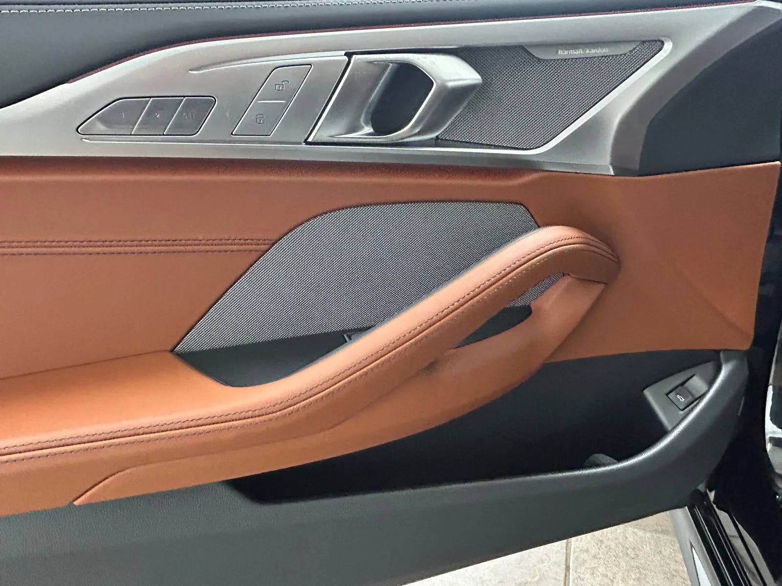 2026 BMW 8 Series 840i - Photo 25